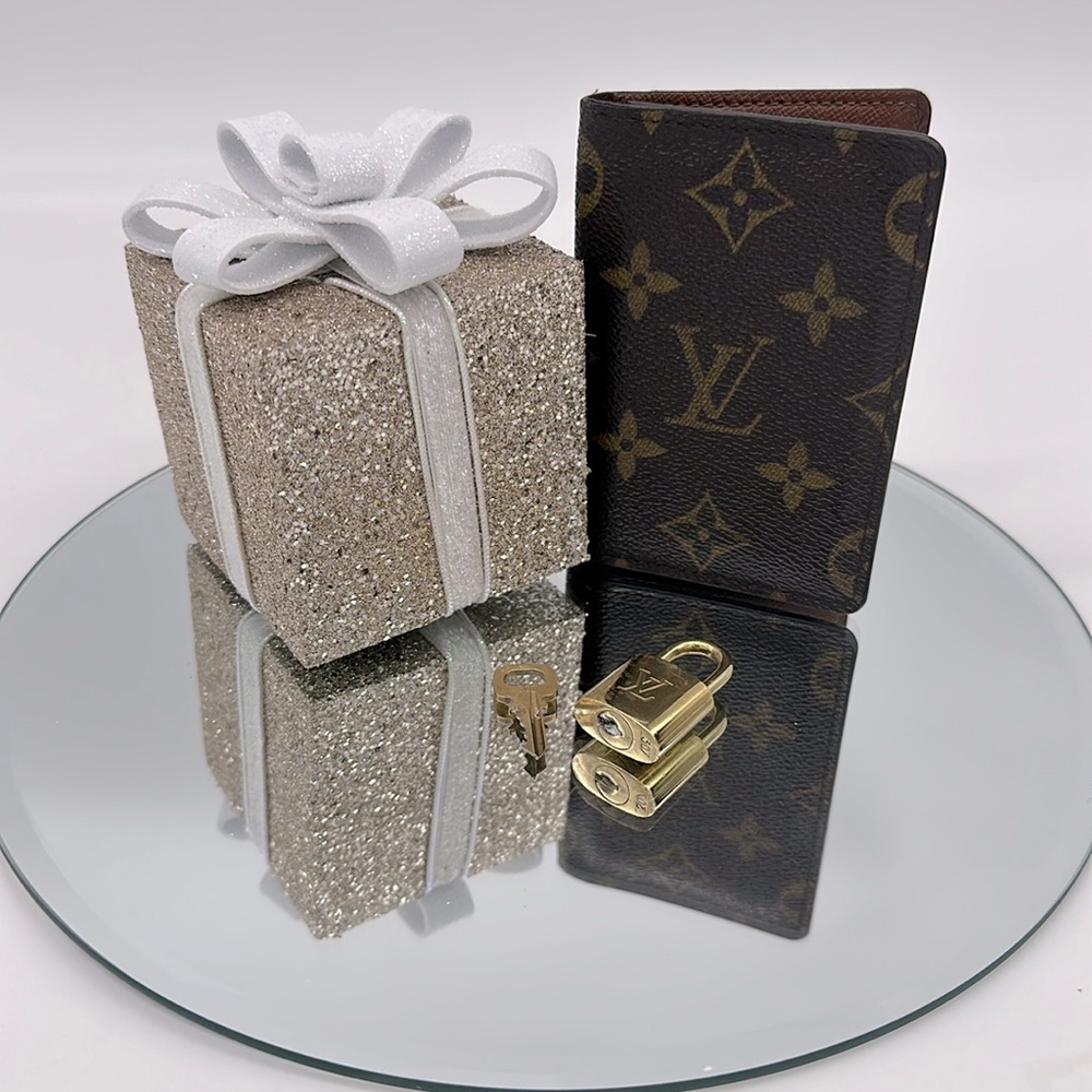 Louis Vuitton LV Lock and Key #307